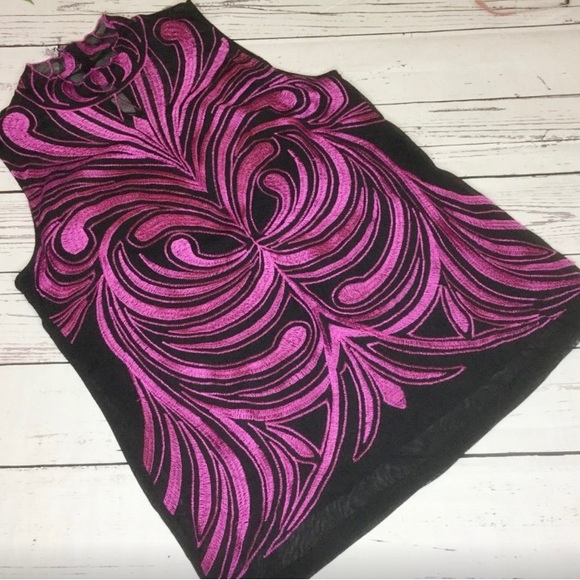 Stunning sleeveless top. Mock turtleneck. - Picture 2 of 8